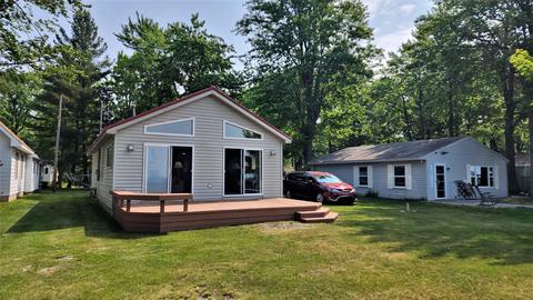 6775 E Houghton Lake Dr, Houghton Lake, MI 48629