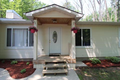 213 Dover Drive Roscommon Mi 48653 Dr, Roscommon, MI 48653 photo 2