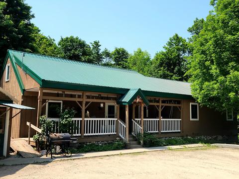 9825 Beckett Road Johannesburg Mi 49751 Rd, Johannesburg, MI 49751