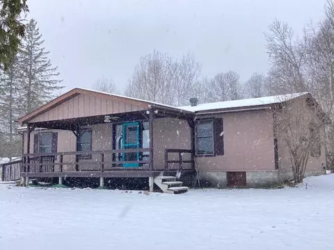 6160 Truscott Drive Cheboygan Mi 49721 Dr, Cheboygan, MI 49721