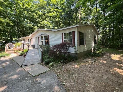 4632 Mobile Trail Traverse City Mi 49685 Trl, Traverse City, MI 49685