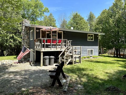 1481 Wenniway Drive Mackinaw City Mi 49701 Dr, Mackinaw City, MI 49701