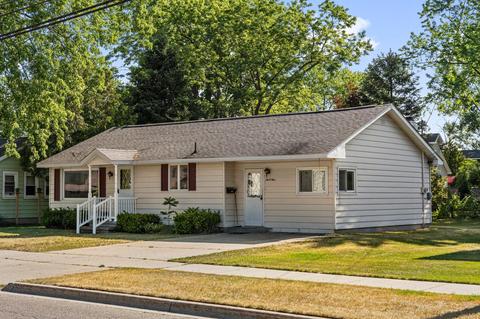 609 S Court Avenue Gaylord Mi 49735 Ave, Gaylord, MI 49735