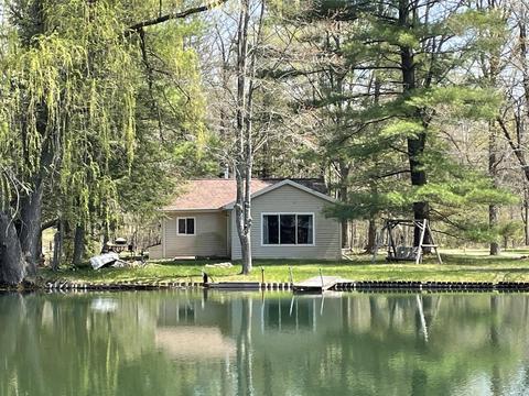 6246 S Dorr Road Falmouth Mi 49632 Rd, Falmouth, MI 49632