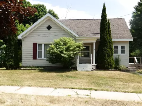 115 S Maple Ave, Gaylord, MI 49735