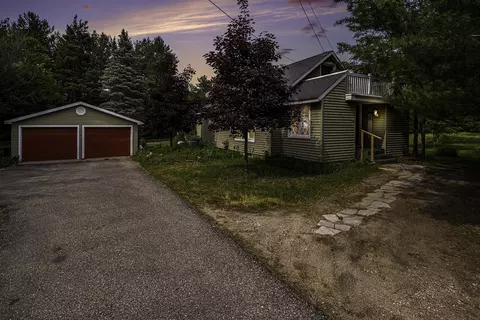 5035 Pickerel Lake Road Petoskey Mi 49770 Rd, Petoskey, MI 49770