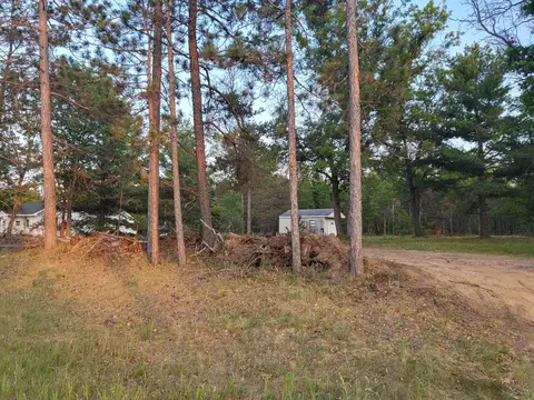 618 E M-72, Grayling, MI 49738