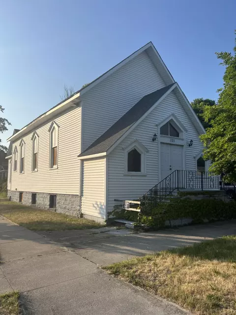 221 S Fourth Ave, Alpena, MI 49707