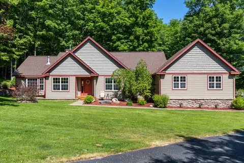 2083 Lower Balcony, Petoskey, MI 49770