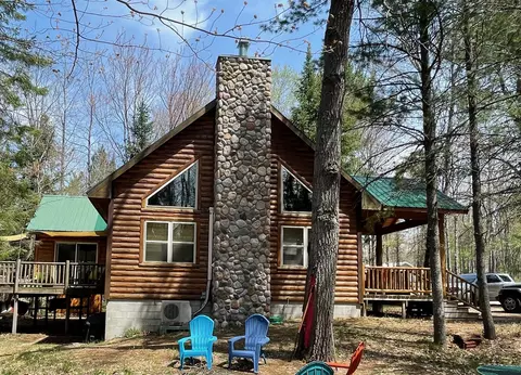 7853 Hiawatha Dr, Frederic, MI 49733