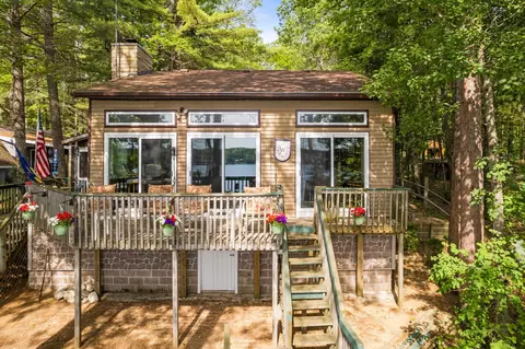 6619 Honey Ln, Johannesburg, MI 49751