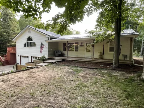 5702 Pueblo Trail Gaylord Mi 49735 Trl, Gaylord, MI 49735