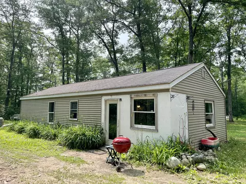 5961 Grandview Rd, Lewiston, MI 49756