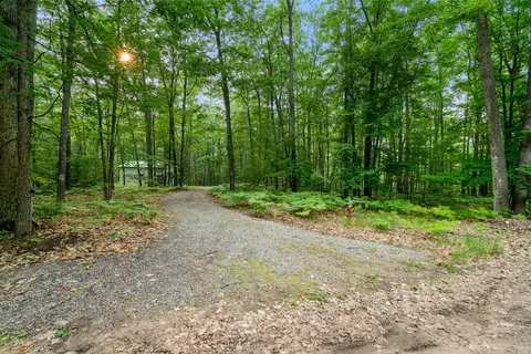 2212 Red Oak Trl, Indian River, MI 49749