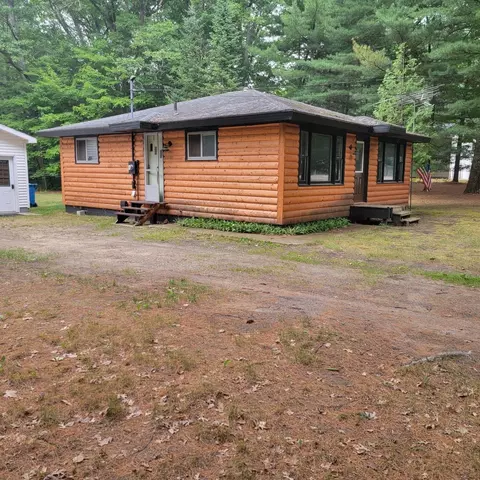 2902 E Houghton Lake Dr, Houghton Lake, MI 48629