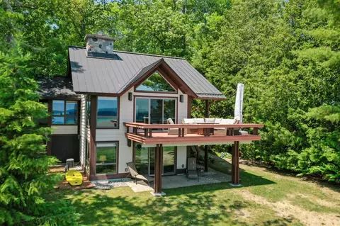 8880 W Higgins Lake Drive Roscommon Mi 48653 Dr, Roscommon, MI 48653
