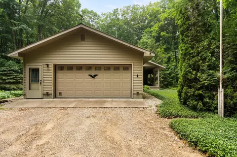 11190 Olds Rd, Elmira, MI 49730