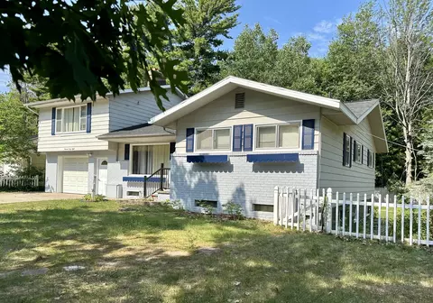 1448 Hobbs Dr, Alpena, MI 49707