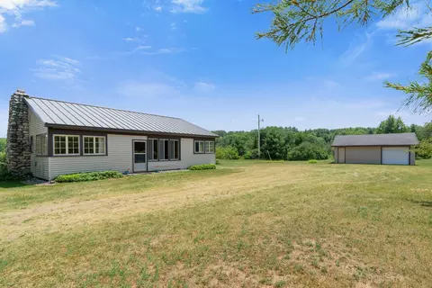 3990 S Extension Road Cheboygan Mi 49721 Rd, Cheboygan, MI 49721