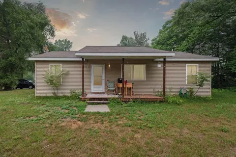 910 W Martin St, Gladwin, MI 48624