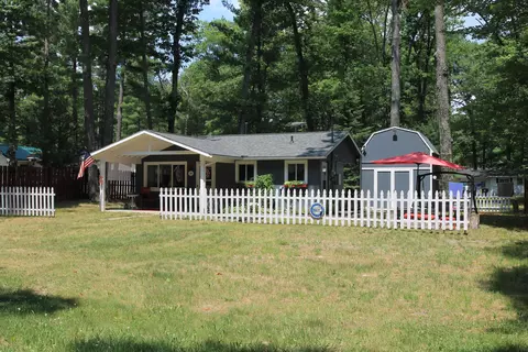 110 Walnut Ave, Roscommon, MI 48653