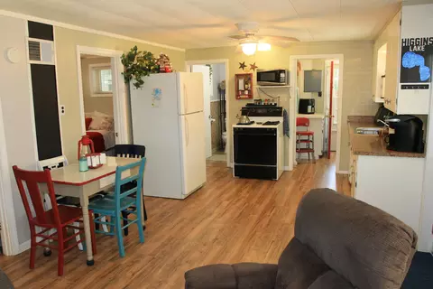 110 Walnut Ave, Roscommon, MI 48653 photo 17