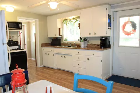 110 Walnut Ave, Roscommon, MI 48653 photo 5