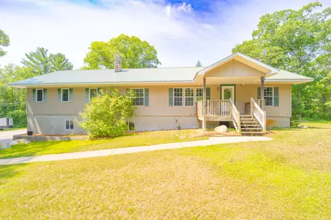 8238 Sturgeon Valley Drive Indian River Mi 49749 Dr, Indian River, MI 49749