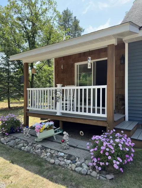 208 Berry Patch Cir, Grayling, MI 49738 photo 4