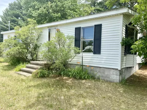 745 Berry St, Vanderbilt, MI 49795 photo 2