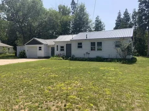 154 Mabel Avenue Alpena Mi 49707 Ave, Alpena, MI 49707