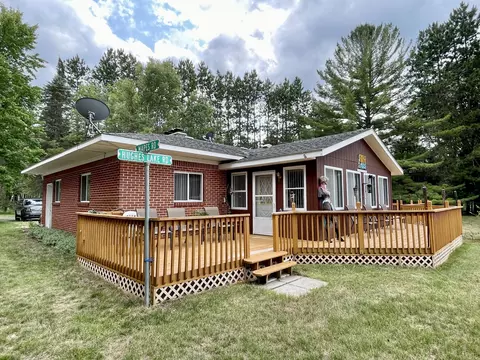 6637 Lakeview Dr, Atlanta, MI 49709
