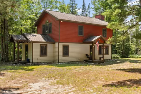 13989 Sparr Rd, Johannesburg, MI 49751