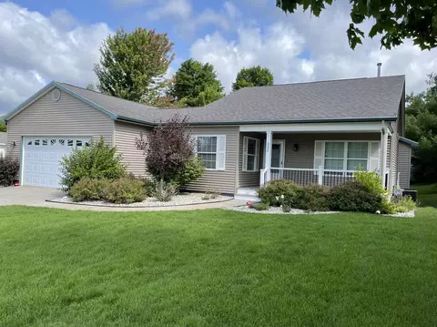 335 Glen Woods Trail Gaylord Mi 49735 Trl, Gaylord, MI 49735