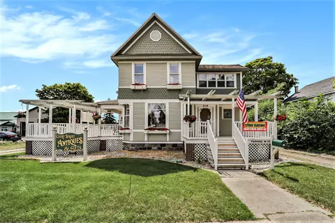 219 Court Street Cheboygan Mi 49721 St, Cheboygan, MI 49721