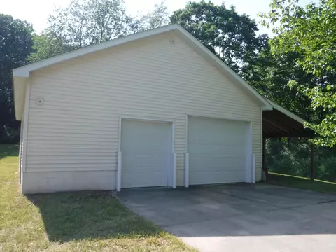2750 S Poor Farm Rd, Greenbush, MI 48738