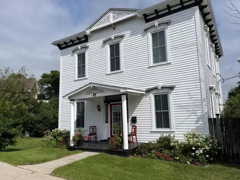 45 E Truckey St, St. Ignace, MI 49781