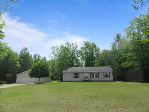 6869 S County Line Road Alger Mi 48610 Rd, Alger, MI 48610