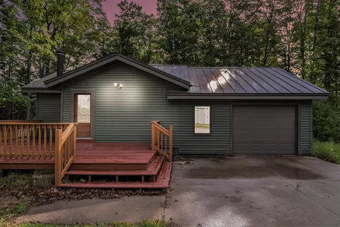 1399 W Thumb Lake Road Vanderbilt Mi 49795 Rd, Vanderbilt, MI 49795