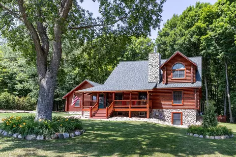 1726 Stonehedge Court Harbor Springs Mi 49740 Ct, Harbor Springs, MI 49740