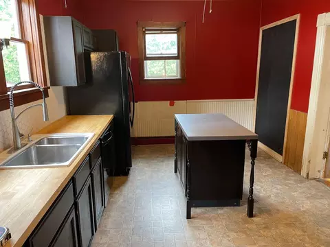 310 E State St, Cheboygan, MI 49721 photo 8