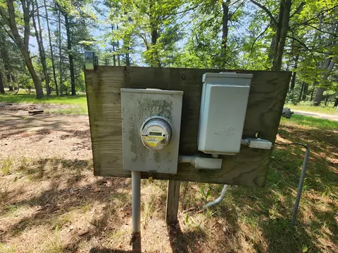 237 Holtz Rd, Mio, MI 48647