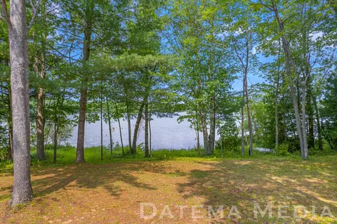 11365 Bradford Dr, Frederic, MI 49733 photo 3