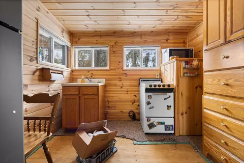 8191 Van Trl, Marion, MI 49665 photo 6