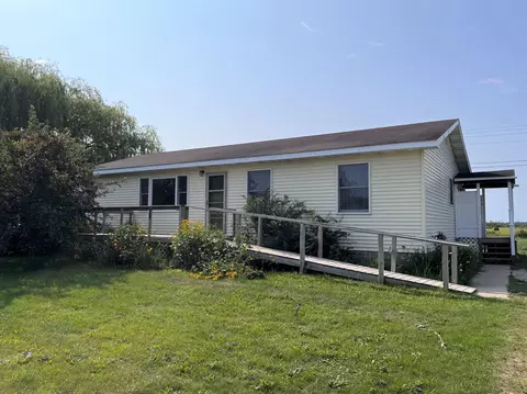 101 E Vfw Rd, Cheboygan, MI 49721 photo 2
