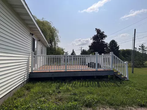 101 E Vfw Rd, Cheboygan, MI 49721 photo 4