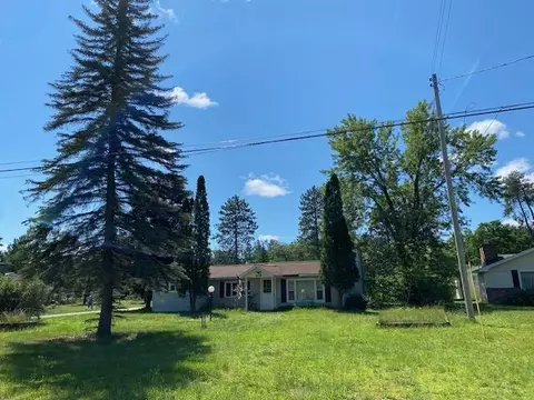 212 12th St, Mio, MI 48647 photo 2