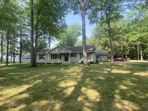 1632 Eagle Point Road Grayling Mi 49738 Rd, Grayling, MI 49738