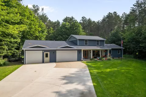 834 Woodcrest Dr, Gaylord, MI 49735