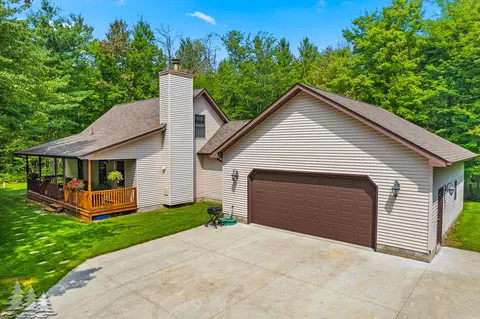 3873 N Red Oak Rd, Lewiston, MI 49756
